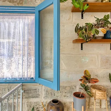 2br - A Of Character In The Village Core Gudja