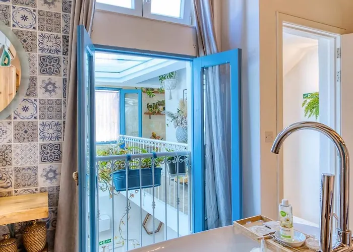 2br - A Of Character In The Village Core