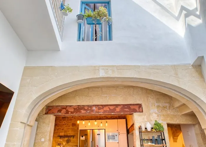 Διαμέρισμα 2br - A Of Character In The Village Core *