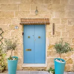 2br - A Of Character In The Village Core Gudja