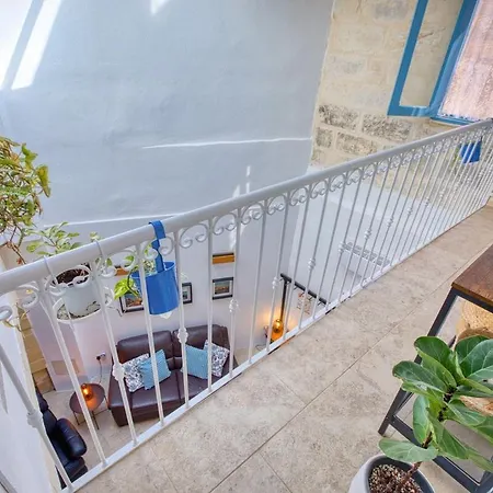Apartment 2br - A Of Character In The Village Core Gudja