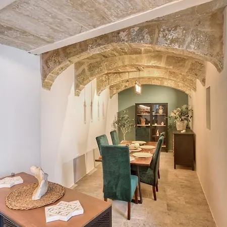 アパート 2br - A Of Character In The Village Core *