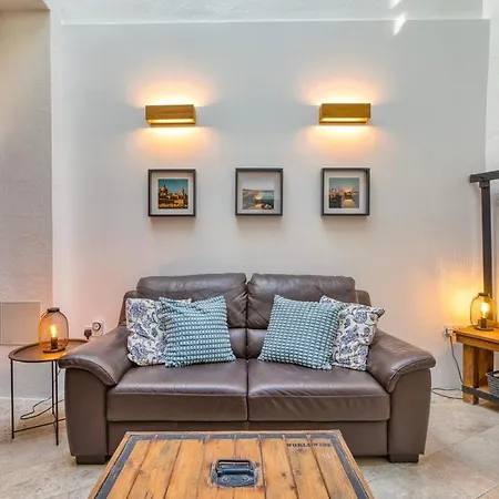 Apartamento 2br - A Of Character In The Village Core