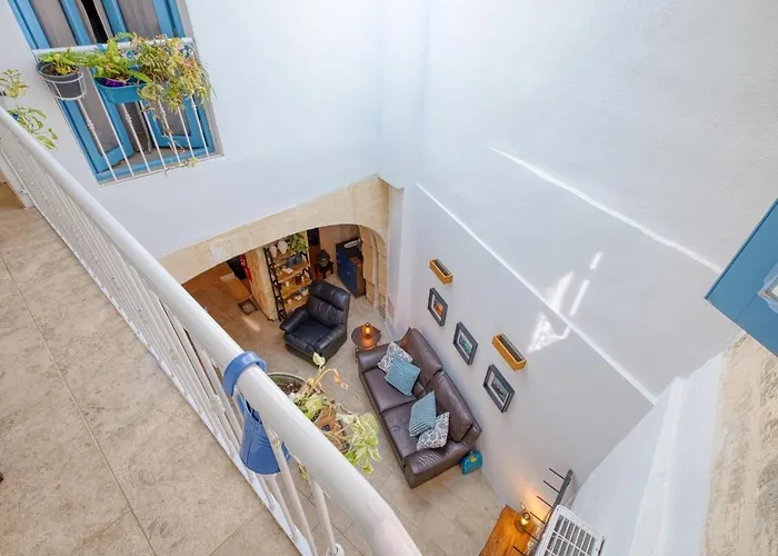 Appartamento 2br - A Of Character In The Village Core